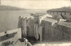 VINTAGE POSTCARD Island Sainte Entered Marguerite of the fort
