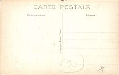 CPA Amboise Le chateau la chapelle St Hubert et la tour Heurtault