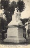 VINTAGE POSTCARD Tours Monument raised with the memory of the dead soldiers for the Militaria fatherland
