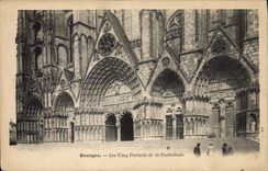 POSTAL Bourges de la VENDIMIA cinco puertas de la catedral