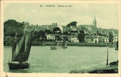 VINTAGE POSTCARD Boat of Pornic sin Entered of the port