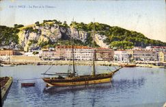 VINTAGE POSTCARD Boat of Nice sin the port and the castle
