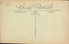 VINTAGE POSTCARD Boat of Bordeaux sin quays towards the bridge