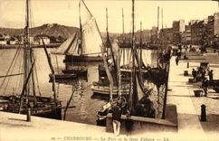 CPA Bateau de peche Cherbourg Le port et le quai Caligny