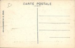 VINTAGE POSTCARD Militaria Epreuve basic for recognition of Paris cavalry makes the hedge on the passage of the winners