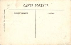 CPA Fantaisie Photographie Femme lourdes