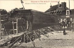 CPA Bateau de peche Barque de peche en construction Chocolet & The La Coloniale