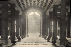 VINTAGE POSTCARD Paris Mint the peristyle
