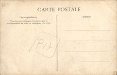 VINTAGE POSTCARD Bateau of sin Splits of Douarnenez Bateaux of sin arriving on the place of sin