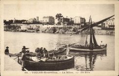 CPA Bateau de peche Toulon Mourrillon La mitre 