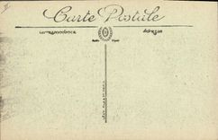 CPA Bateau de peche La Rochelle La tour de la lanterne dite des 4 sergents et les chantiers de construction