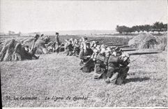 CPA Militaria En campagne La ligned e combat