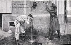 CPA Militaria En campagne La toilette du cantonnement