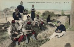 CPA Militaria Scenes de manoeuvres Cuisine en plein air 