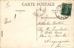 Empleado de la oficina de correos del factor de la POSTAL de la VENDIMIA