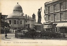 VINTAGE POSTCARD Statue of Oran Freedom the statue of freedom and the cathedral