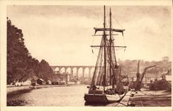 VINTAGE POSTCARD Boat of Morlaix sin quays