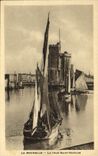 VINTAGE POSTCARD Boat of La Rochelle sin the tower Saint Nicolas