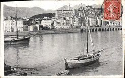 VINTAGE POSTCARD Boat of sin Menton the city and the port