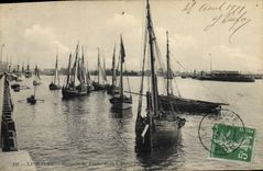 VINTAGE POSTCARD Boat of sin Le Havre Boats of sin in before port