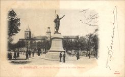 CPA Bordeaux Statue de Vercingetorix et les allees Damour