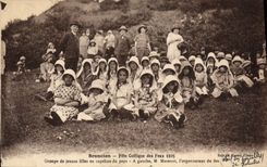 CPA Brancion Fete celtique des Feux 1925 Groupe de jeunes filles