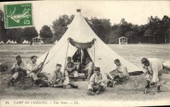 CPA Militaria Camp de Chalons Une tente