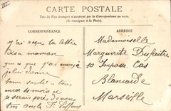 Barco pesquero Treport de la POSTAL de la VENDIMIA el muelle hacia la entrada del puerto