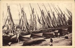 VINTAGE POSTCARD Vessel Sete Fishing the wearing of sin