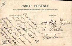 El cruzar de las artillerías de campo de Militaria de la fantasía de la POSTAL de la VENDIMIA de la cuesta del camino por el arma