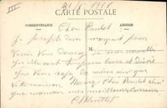 CPA Fantaisie Militaria L'artillerie de campagne Passage d'une route 