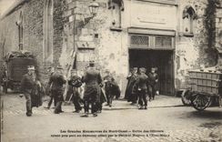 CPA Fantaisie Militaria Les grandes manoeuvres du Nord Ouest Sortie des officiers General Hagron a l'Etat Major