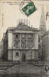 Edificio de la oficina de correos de Nantes de la estación de la POSTAL de la VENDIMIA y Campana-torre de los telégrafos del Saint Nicolas