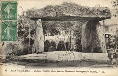 CPA Dolmen Menhir Saint Nazaire Dolme trilittre Enfant