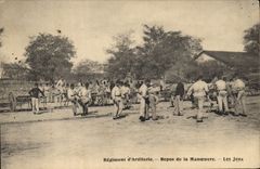 CPA Fantaisie Militaria Regiment d'artillerie Repos de la manoeuvre Les jeux 