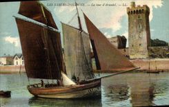 VINTAGE POSTCARD Bateau Fishes the Tower of Arundel Sables d'Olonne