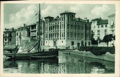 CPA Bateau Peche Saint Jean de Luz La maison de l'Infante 