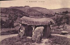 CPA Menhir Dolmen St Nectaire 