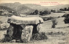 CPA Menhir Dolmen St Nectaire 