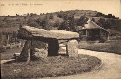 CPA Menhir Dolmen St Nectaire 