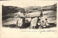 CPA Menhir Dolmen St Nectaire 