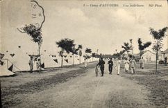 Campo de Militaria de la POSTAL de la VENDIMIA del interior visto Auvours