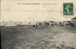 VINTAGE POSTCARD Militaria the camp of Cercottes a pause after soup
