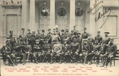 CPA Militaria Les officiers etrangers aux Manoeuvres d'armee 1902