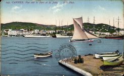 CPA Bateau Peche Cannes Vue sur le port et la jetee