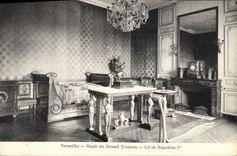 La POSTAL Napoleon 1ra Versalles Musee de la VENDIMIA de Trianon grande lee de Napoleon 1r