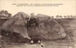 VINTAGE POSTCARD Dolmen Locronan Menhir the mare Pierre sacree of the druids giving the joys of maternity to the sterile women