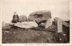CPA Dolmen Menhir Carnac Dolmen de Kermario Folklore