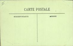 CPA Militaria Infanterie Escaladant un talus