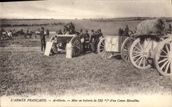 CPA Militaria Artillerie Mise en batterie de 155mm d'un canon Rimailho